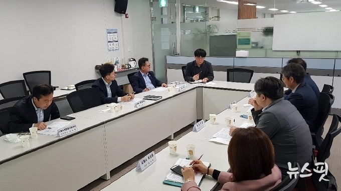 시민단체, 시민, 시의원, 시흥녹색환경지원센터, 환경 전문가 등이 함께 모여 TF를 구성했다.(사진=시흥시)
