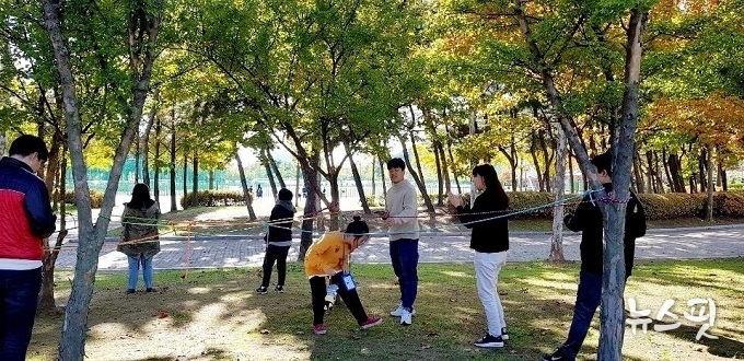 산림복지센터에서 활동하는 시민들