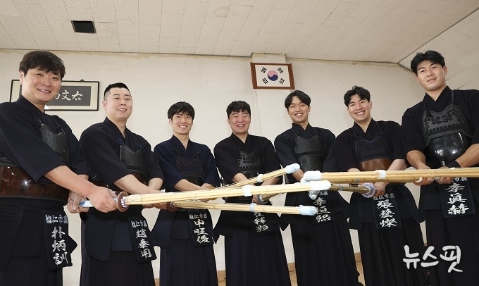용인시 직장운동경기부 검도팀 단체사진.(용인시 제공)