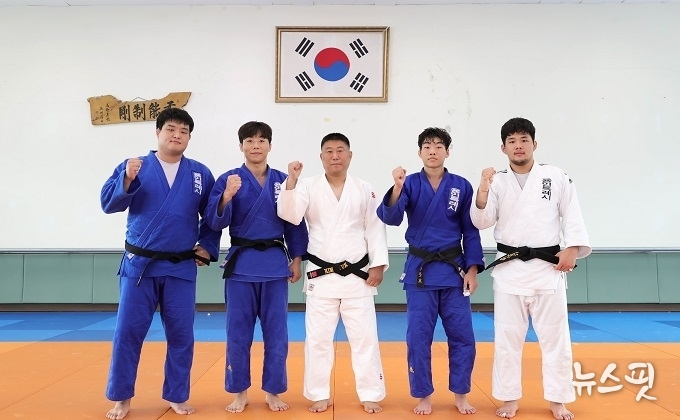 용인시 직장운동경기부 유도팀 단체사진.(용인시 제공)