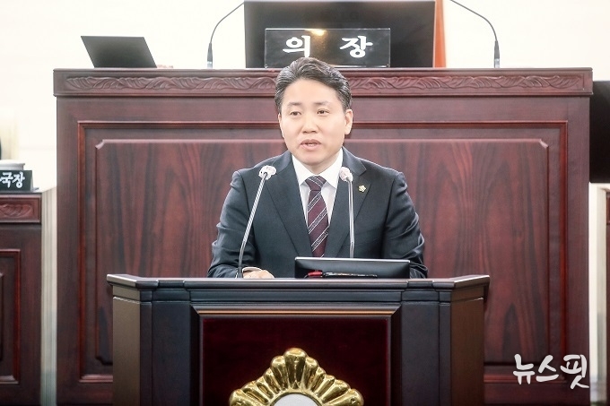 임채덕 화성시의원 5분 자유발언 모습.(사진=화성시의회)