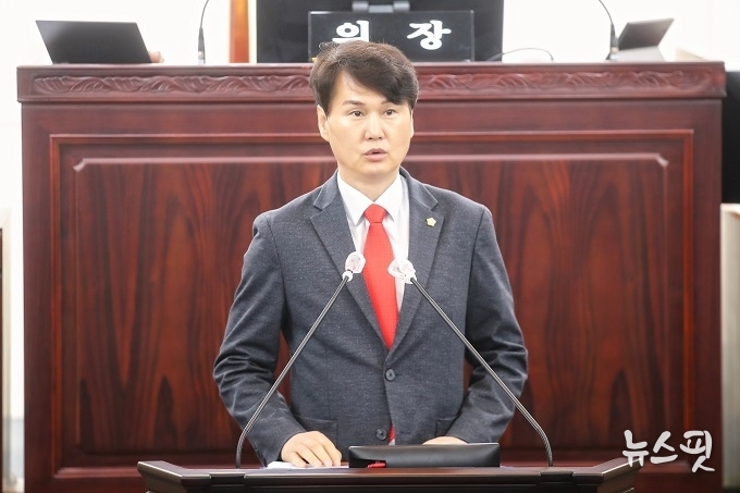 5분 자유발언을 진행 중인 송선영 의원