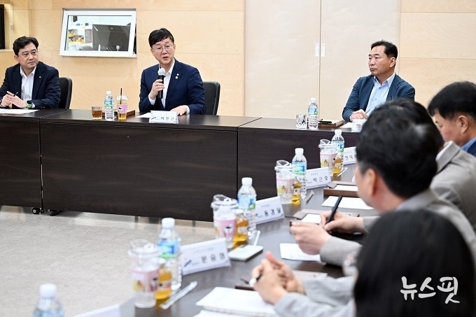 2025년 7월 1일 안산시-고려대-KT AX정책 협의체 운영을 위한 업무협약식에서 이민근 안산시장이 발언하고 있다.(안산시 제공)
