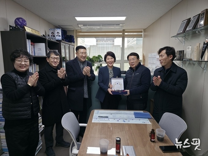 최병일 안양시의원 평촌신도시 리모델링연합회 감사패 수상