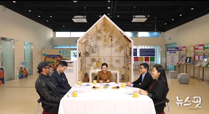 ‘예술인의 솔직한 수다-수작UP’.(사진=경기문화재단)