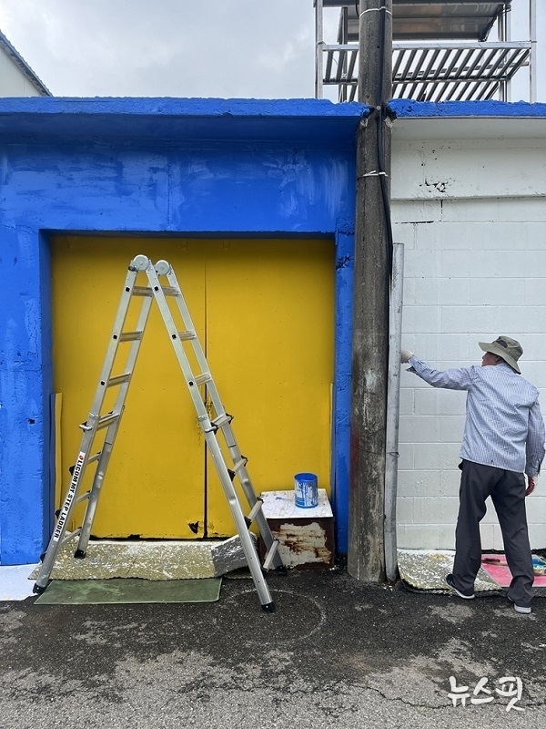 파주시 2024년 공공근로 사업 참여 모습.(파주시 제공)