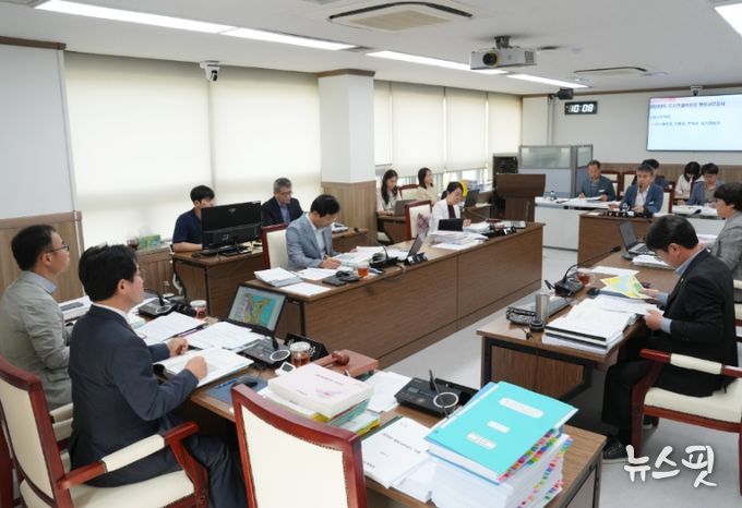 하남시의회 도시건설위원회 ‘2023년 행정사무감사’ 현장 모습. (사진_하남시의회 제공)