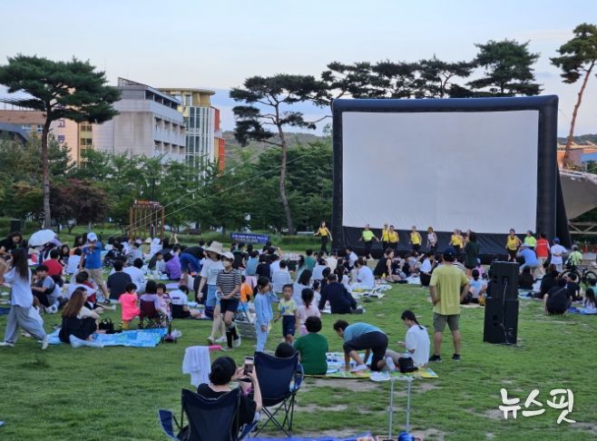 고양특례시 식사동, ‘2023 식사동 돗자리영화제’ 성황리 개최