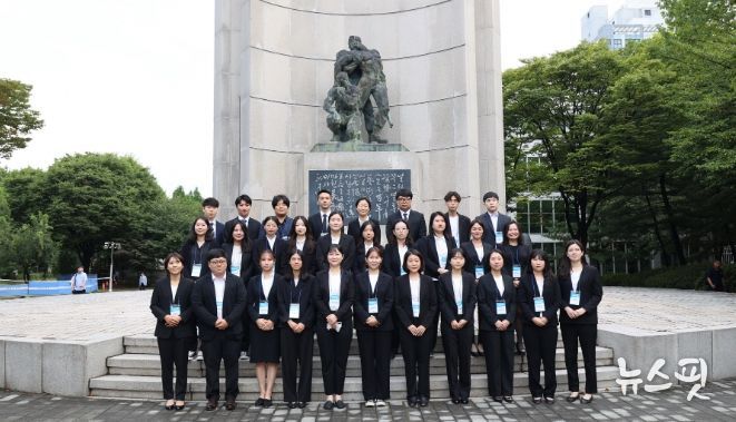 과천시 새내기 공무원, 현충탑 참배로 공직생활 시작