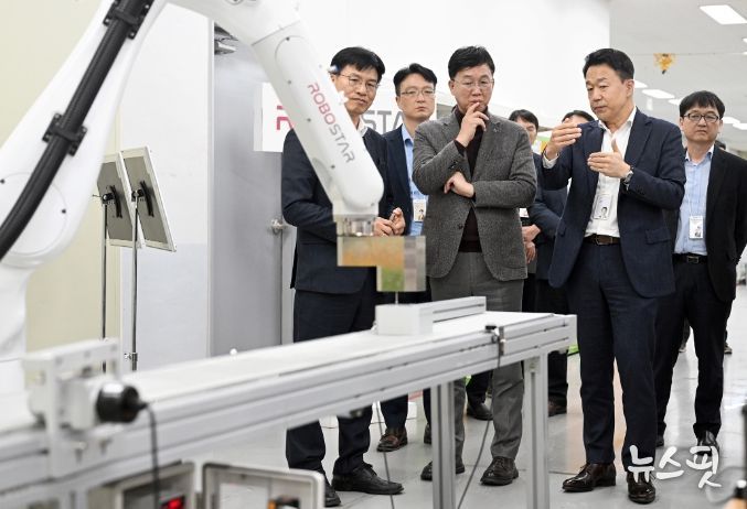 이민근 안산시장,‘이동시장실 운영’로보스타 방문해 애로사항 청취