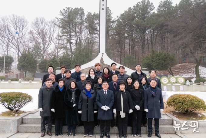 용인특례시의회, 현충탑 참배