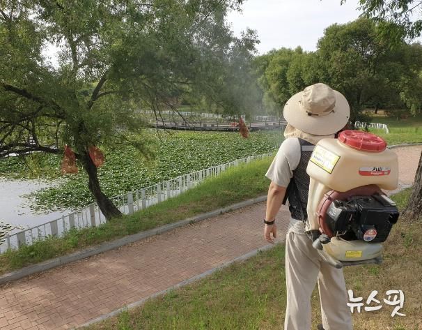 안성농업기술센터, 돌발병해충 방제용 유용미생물 시범 생산공급
