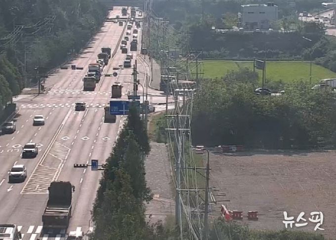 서울∼문산 고속도로 ‘금촌 나들목(IC) 진입로’확장…상습정체 구간 해소_공사 후 사진