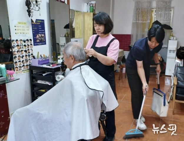 수원시 권선구 세류3동 지역사회보장협의체, 우리동네 꿀단지 봉사단의 이불세탁, 이미용서비스