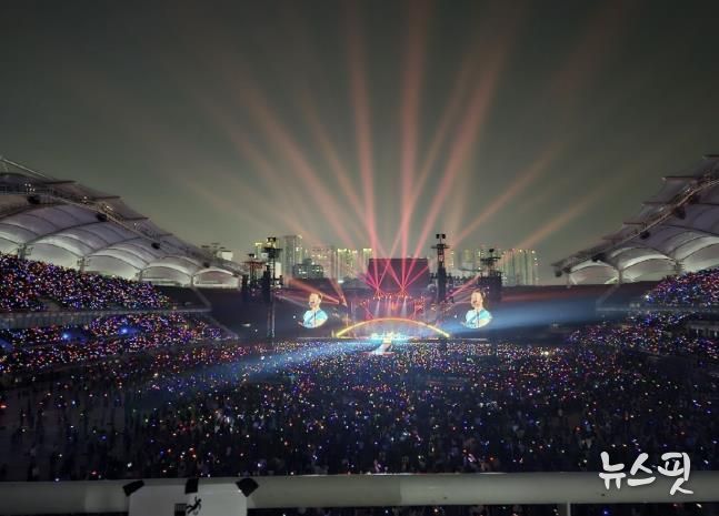 고양종합운동장에서 열린 콜드플레이 내한공연(사진 제공=라이브네이션코리아)