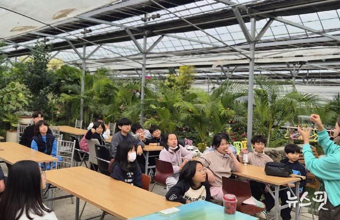 (재)연천군청소년육성재단·연천군드림스타드와 청소년문화의집, 멘토링 학교 가을 문화체험으로 정서적 유대와 자기 성장 도모