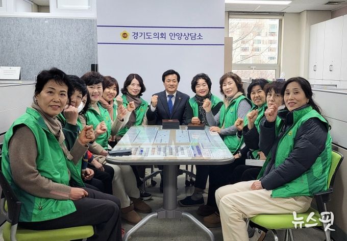 문형근 위원장,