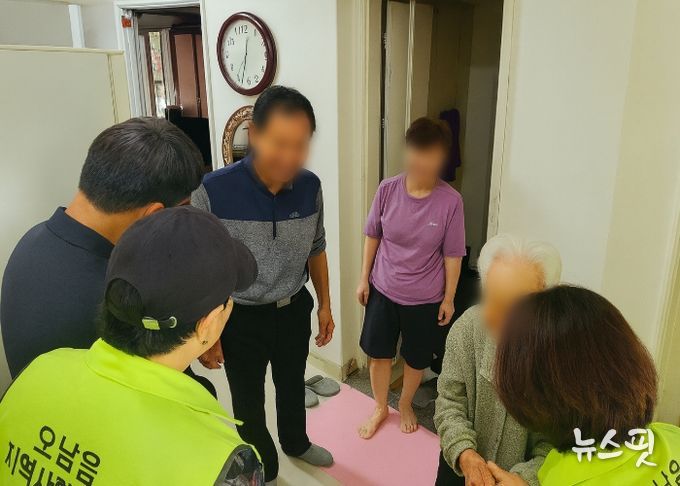 나눔으로 따듯한 마음을 전달…오남읍 지역사회보장협의체, 취약계층에 연말 나눔꾸러미 전달