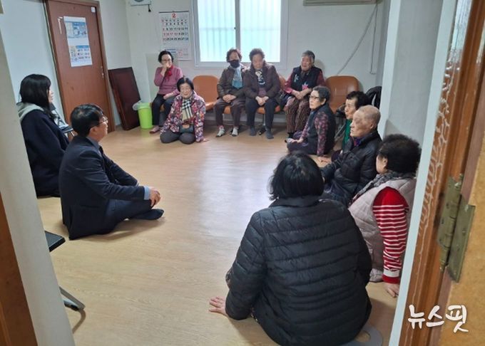 고양시 화전동 신형식 동장, 설맞이 경로당 순회 방문