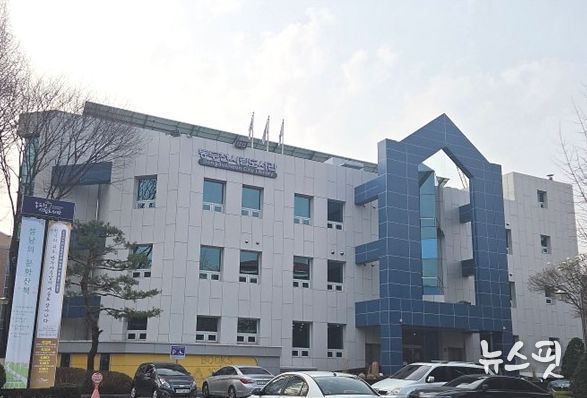 동두천시, 시니어가 전하는 따뜻한 책 이야기 '은빛독서나눔' 운영