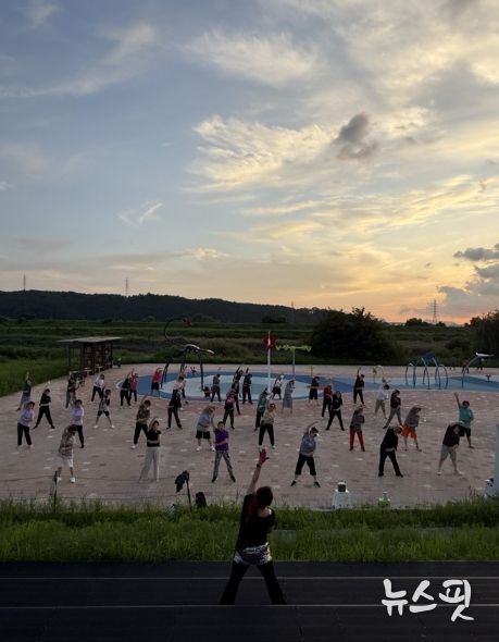 파주보건소, ‘문산노을길 달빛 운동교실’ 운영